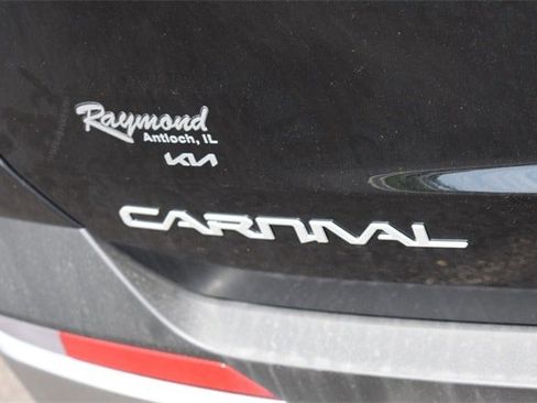 New 2026 Kia Carnival SX image 16
