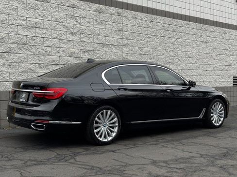 Used 2019 BMW 740i w/ Cold Weather Package RWD image 16