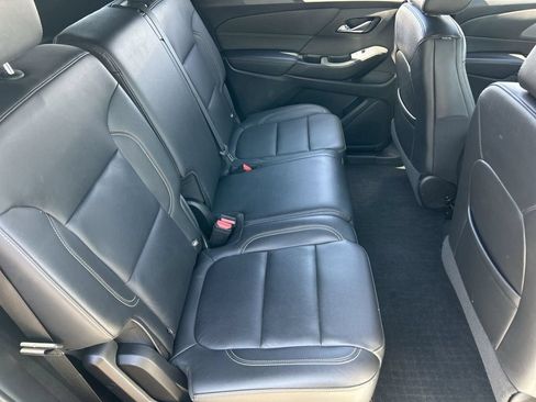 Used 2023 Chevrolet Traverse LT w/ LT Premium Package FWD image 27