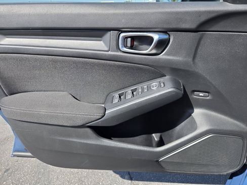 Used 2025 Honda Civic Sport image 18