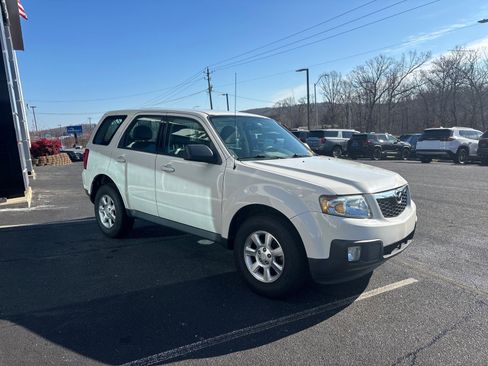 Used 2010 MAZDA Tribute i Sport image 8