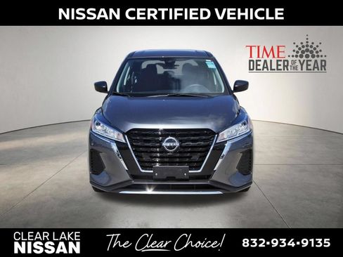 Certified 2025 Nissan Kicks Play S FWD image 2