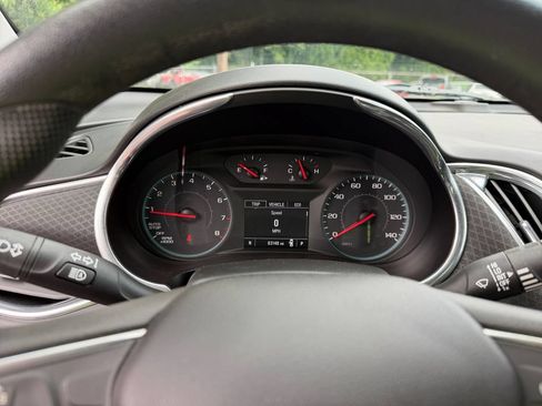 Used 2020 Chevrolet Malibu LT FWD image 16