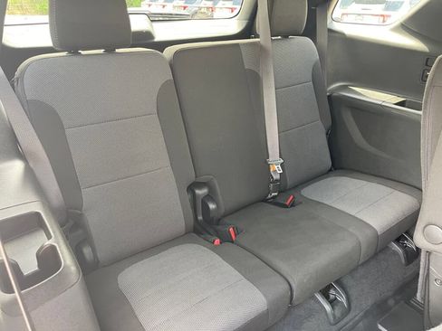 Used 2023 Chevrolet Traverse LT FWD image 30