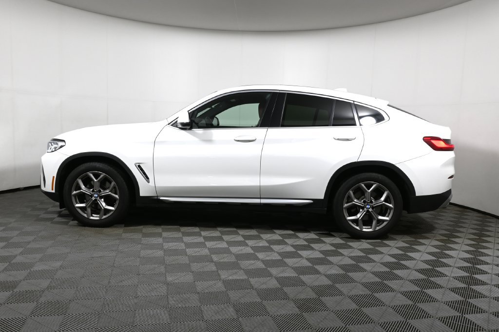 Used 2023 BMW X4 xDrive30i w/ Premium Package AWD/4WD image 2