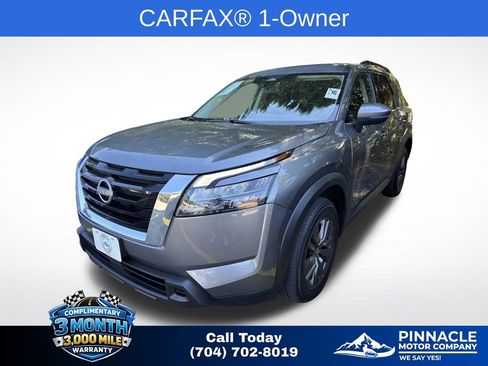 Used 2024 Nissan Pathfinder SV AWD/4WD image 3