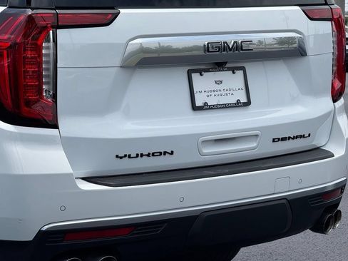 Used 2024 GMC Yukon Denali AWD/4WD image 10