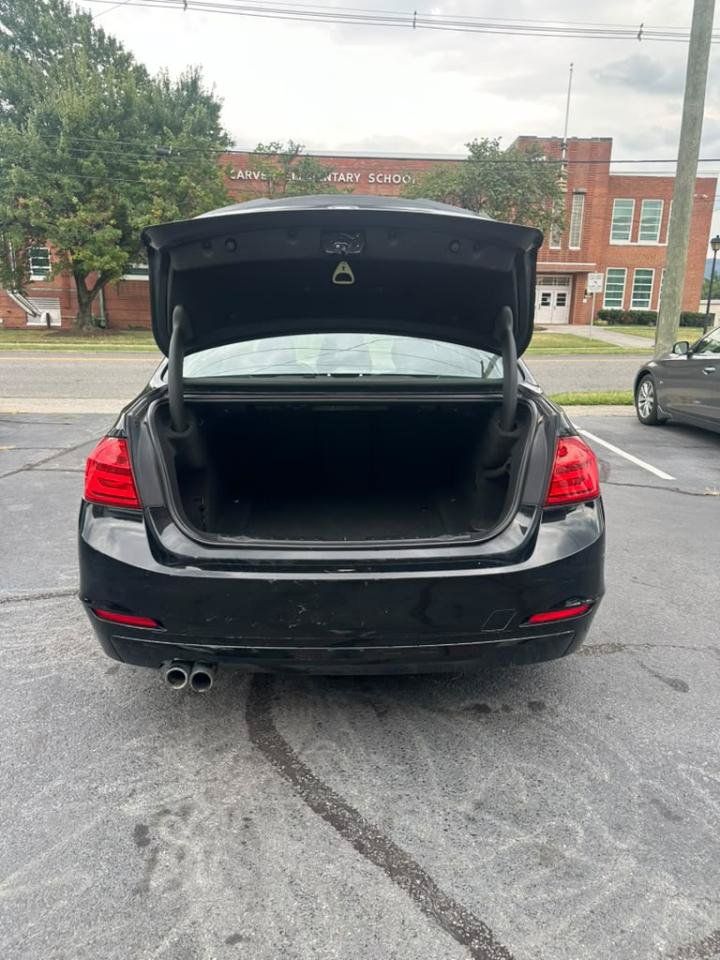 Used 2013 BMW 328i xDrive Sedan AWD/4WD image 17