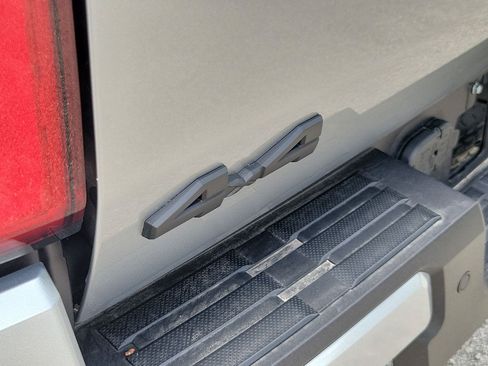 Used 2026 Toyota Tacoma SR5 AWD/4WD image 7