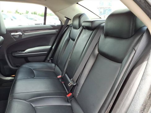 Used 2023 Chrysler 300 Touring L RWD image 11