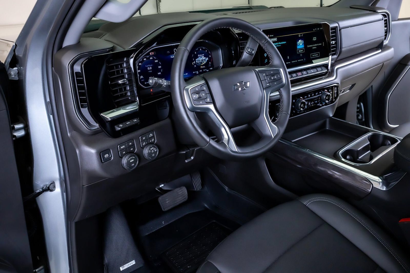 Used 2026 Chevrolet Silverado 2500 LTZ w/ LTZ Plus Package AWD/4WD image 15
