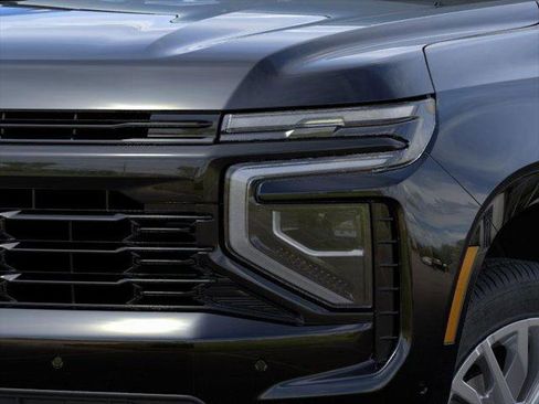 New 2026 Chevrolet Suburban RST image 10
