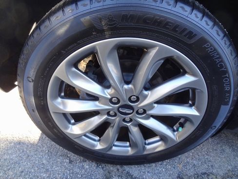 Used 2022 Lincoln Corsair AWD w/ Premium Package image 10