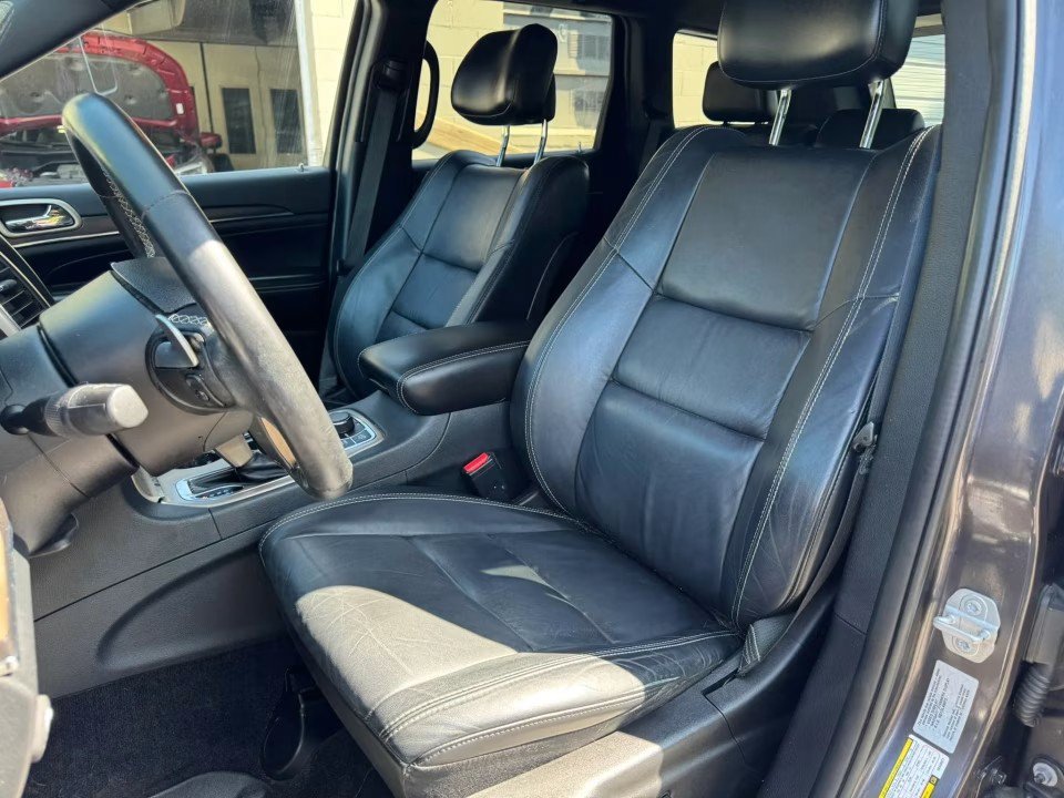Used 2016 Jeep Grand Cherokee Limited w/ Trailer Tow Group IV AWD/4WD image 9