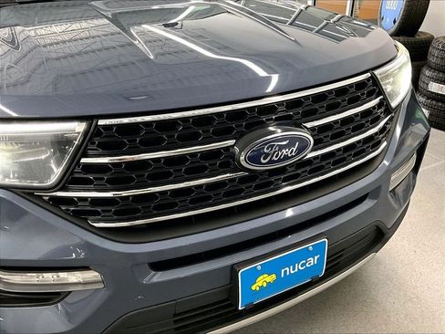 Used 2021 Ford Explorer XLT w/ Equipment Group 202A AWD/4WD image 30