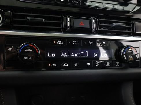 Used 2024 Nissan Pathfinder SL w/ SL Premium Package AWD/4WD image 57