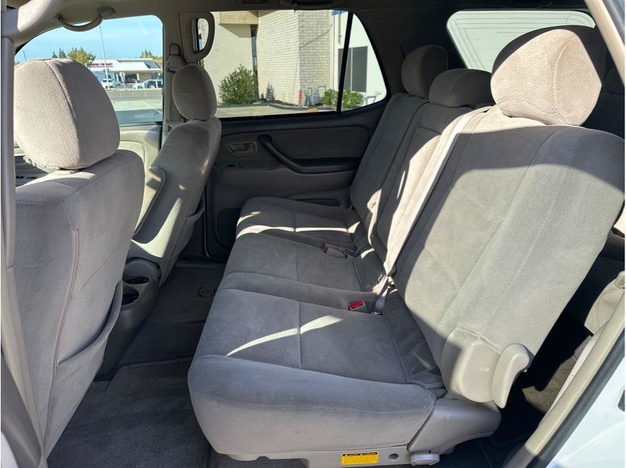 Used 2005 Toyota Sequoia SR5 RWD image 16