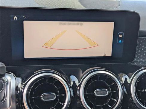 New 2026 Mercedes-Benz GLB 250 image 12