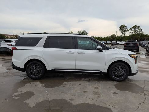 New 2026 Kia Carnival SX FWD image 9