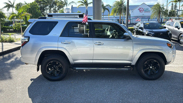Used 2022 Toyota 4Runner SR5 RWD image 9