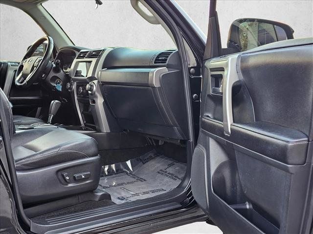 Used 2015 Toyota 4Runner SR5 Premium RWD image 13