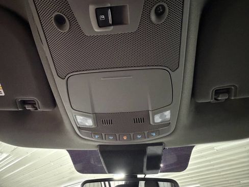 Used 2020 Ford F350 Lariat w/ Chrome Package image 22