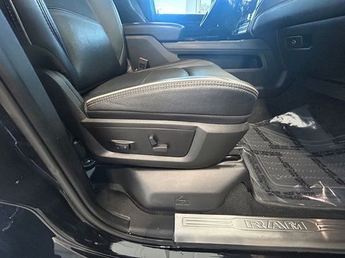Used 2023 RAM 2500 Limited image 33