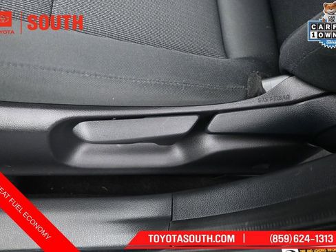 Used 2025 Toyota Prius LE FWD image 25