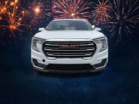 Used 2024 GMC Terrain SLT FWD image 8