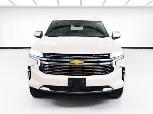 Used 2023 Chevrolet Suburban Premier image 2