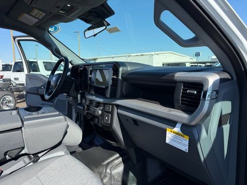 New 2026 Ford F550 4x4 Supercab Super Duty image 17