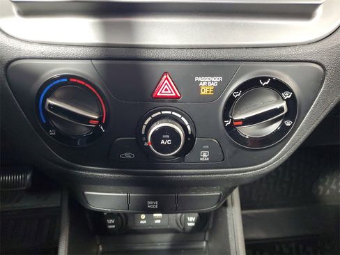 Used 2018 Hyundai Accent SE image 19