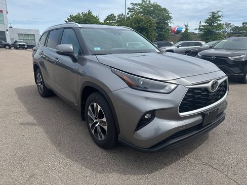 Used 2026 Toyota Highlander XLE AWD/4WD image 11