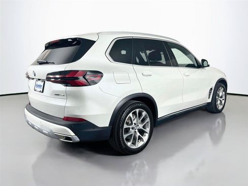 Used 2024 BMW X5 xDrive40i w/ Premium Package AWD/4WD image 6