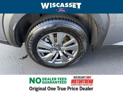 Used 2024 Nissan Pathfinder SV image 29