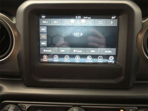 Used 2022 Jeep Wrangler Sport S image 9