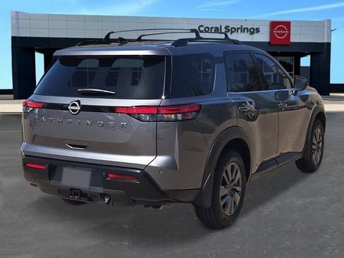 New 2026 Nissan Pathfinder SV w/ SV Premium Package FWD image 5