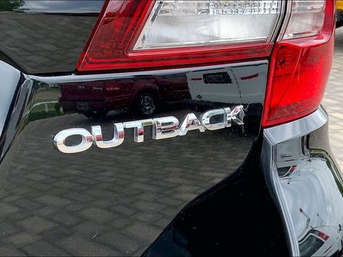 Used 2019 Subaru Outback 2.5i Touring AWD/4WD image 23