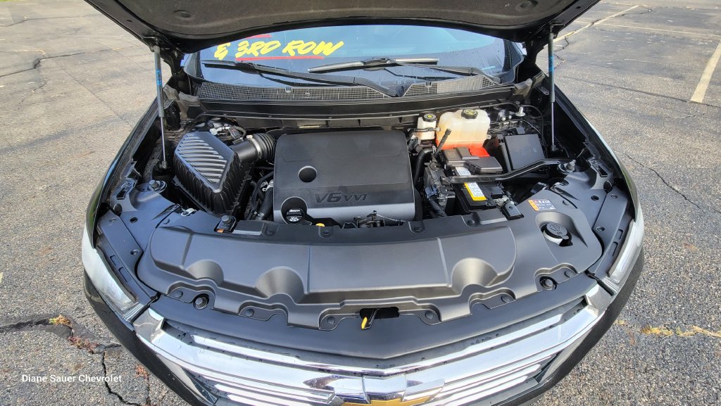 Used 2023 Chevrolet Traverse LT w/ LPO, Cargo Package AWD/4WD image 17