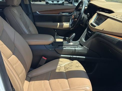 Used 2019 Cadillac XT5 Platinum AWD/4WD image 11