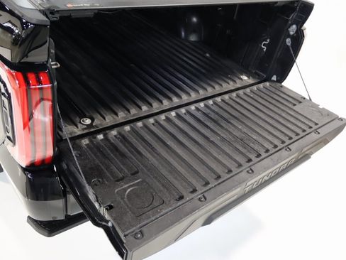 Used 2022 Toyota Tundra Platinum image 13