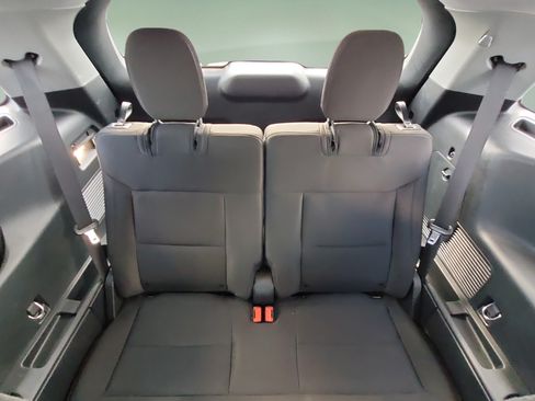 Certified 2022 Ford Explorer XLT RWD image 17