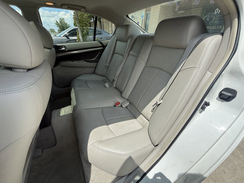 Used 2011 INFINITI G37 x Sedan w/ Premium Pkg AWD/4WD image 10
