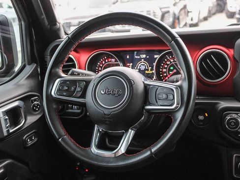 Used 2021 Jeep Gladiator Rubicon AWD/4WD image 16