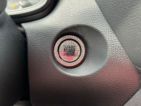 Used 2024 Toyota Corolla Cross LE FWD image 27
