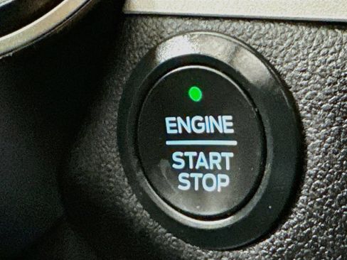 Used 2020 Ford Escape SE FWD image 20