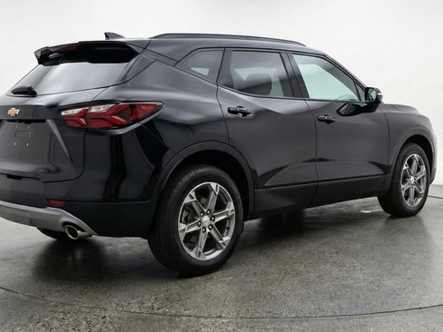 Used 2025 Chevrolet Blazer LT image 9