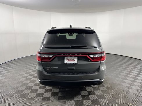 Used 2022 Dodge Durango SXT image 6