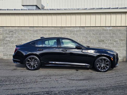 New 2026 Cadillac CT5 V image 9