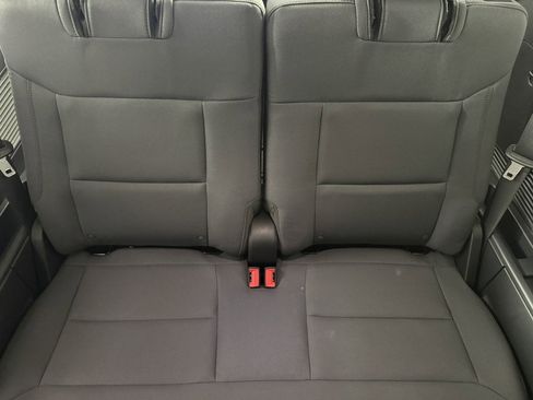Used 2025 Ford Explorer Active AWD/4WD image 14
